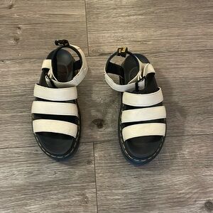 Dr martens cream color sandals 7